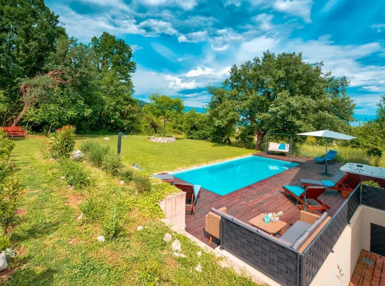 4 bedroom Villa 250 m² Poljane, Croatia