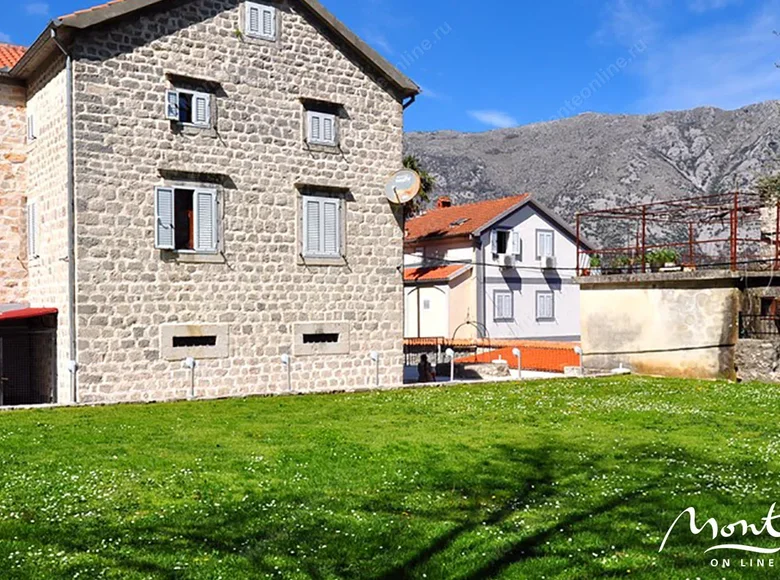 6-Schlafzimmer-Villa 327 m² Stoliv, Montenegro
