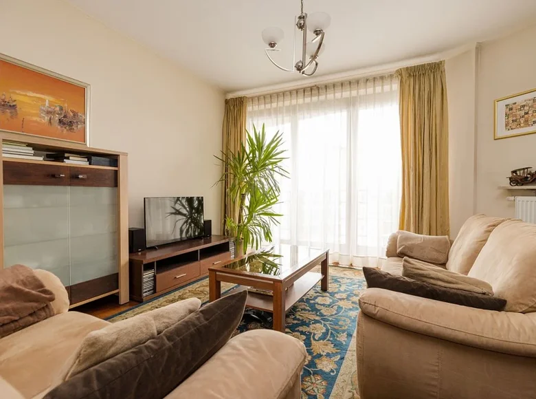 Mieszkanie 3 pokoi 94 m² Warszawa, Polska