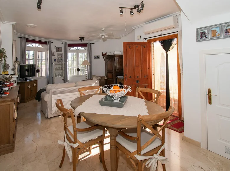 3-Schlafzimmer-Villa 112 m² Orihuela, Spanien