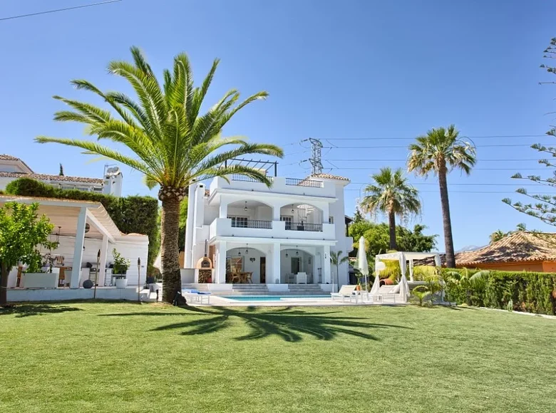 Willa 4 pokoi 241 m² San Pedro Alcantara, Hiszpania