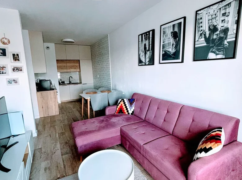 2 room apartment 44 m² in Warsaw, Poland