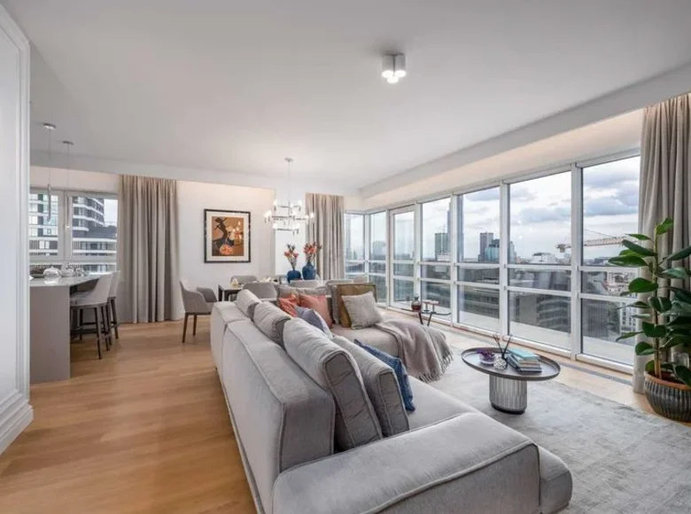 Wohnung 3 zimmer 96 m² in Warschau, Polen