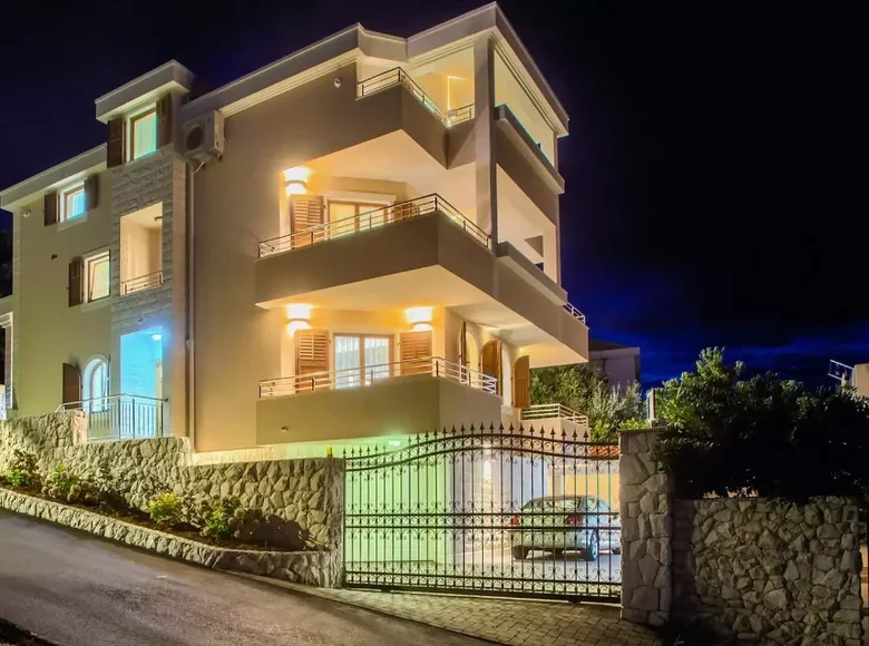 8 bedroom House 379 m² Grad Trogir, Croatia