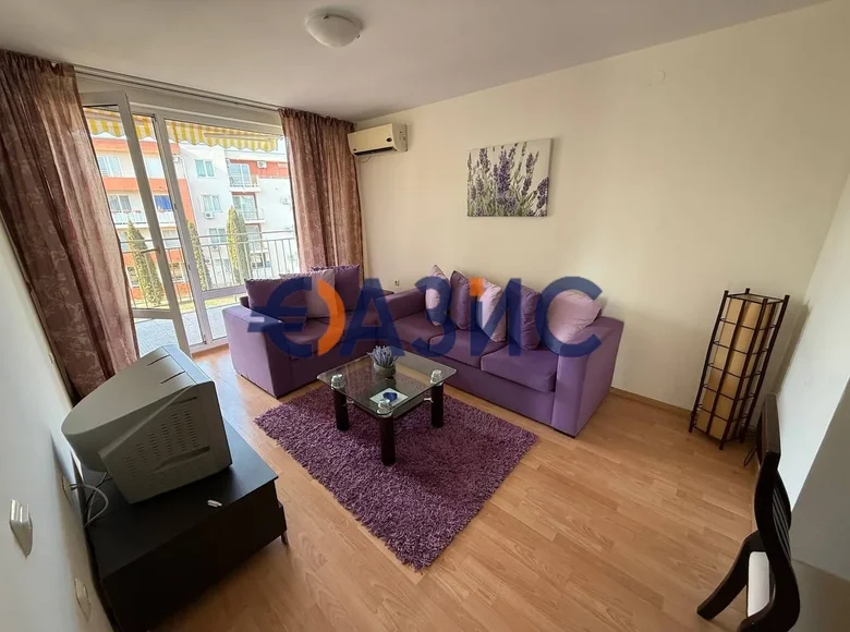 Квартира 2 комнаты 57 м² Несебр, Болгария