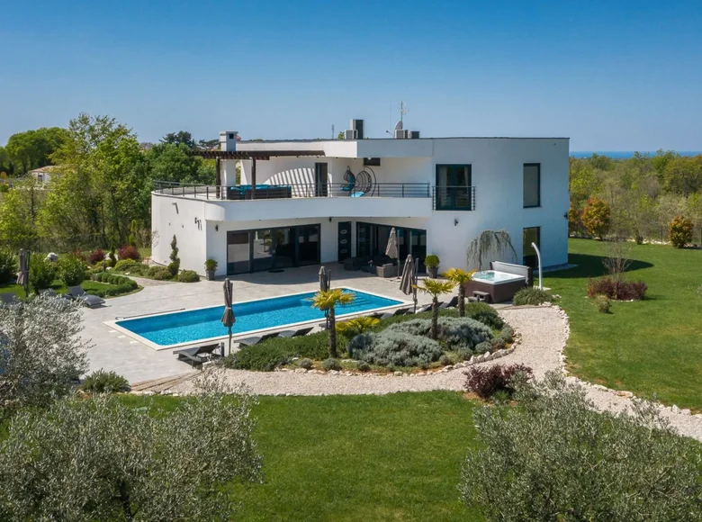 5 bedroom villa 487 m² Grad Pula, Croatia