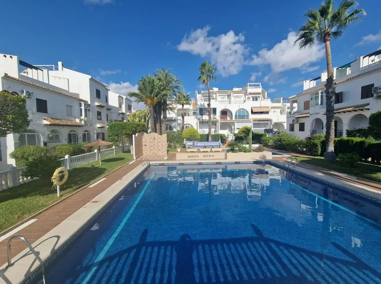 Szeregowiec 3 pokoi 80 m² Izhevsk, Rosja