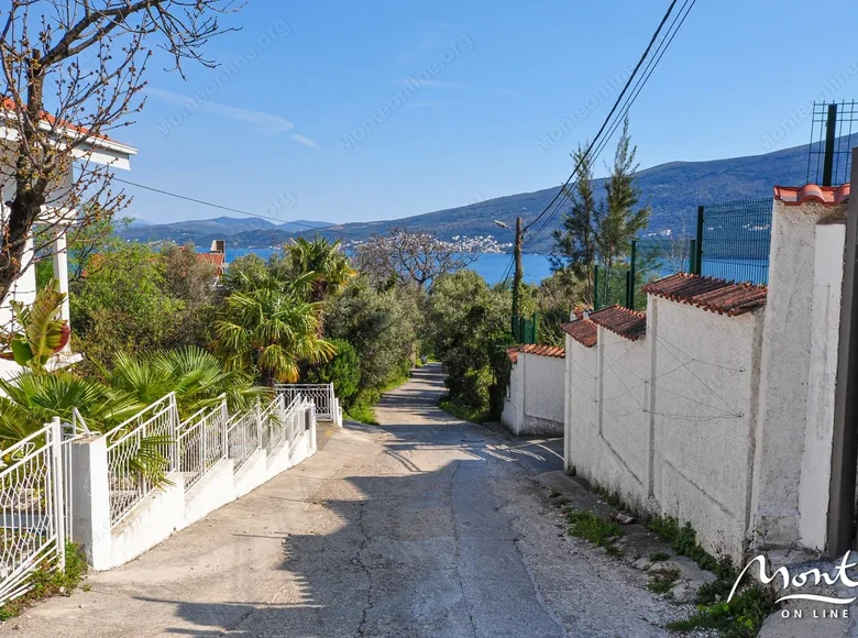3-Schlafzimmer-Villa 136 m² Kumbor, Montenegro