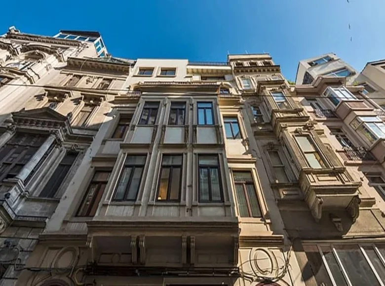 Propiedad comercial 1 650 m² en Beyoglu, Turquía