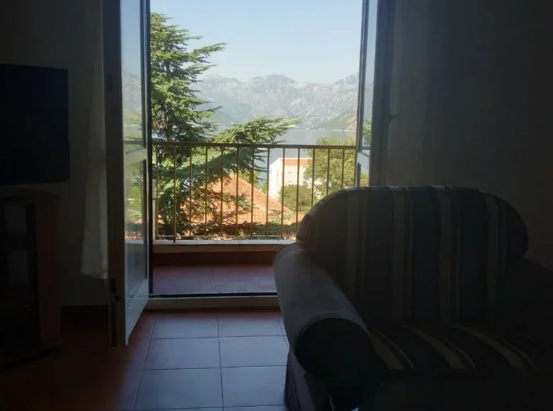 2 bedroom apartment 74 m² Kotor Municipality, Montenegro