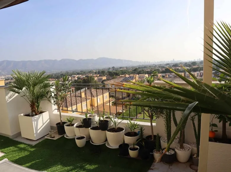 4 bedroom Villa 226 m² La Nucia, Spain
