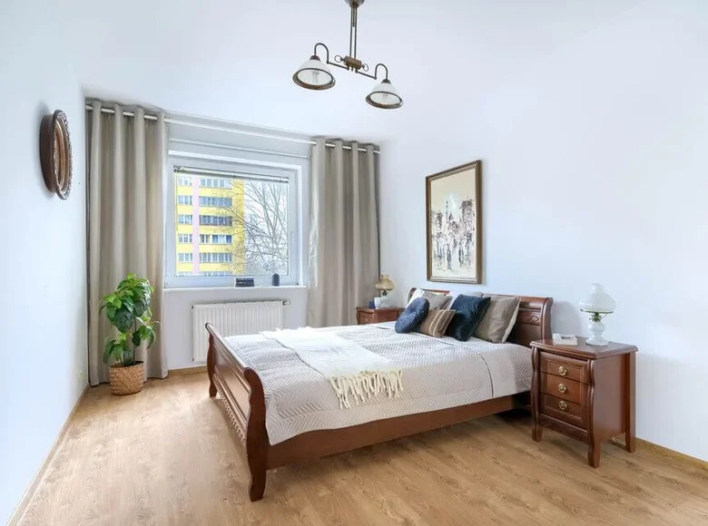 Mieszkanie 4 pokoi 123 m² Warszawa, Polska