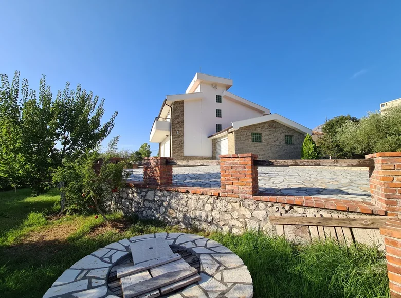 4 room villa 230 m² in Vlorë County, Albania