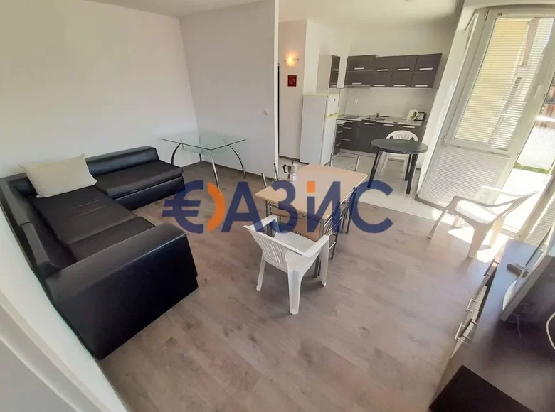 Mieszkanie 2 pokoi 56 m² Nesebyr, Bułgaria