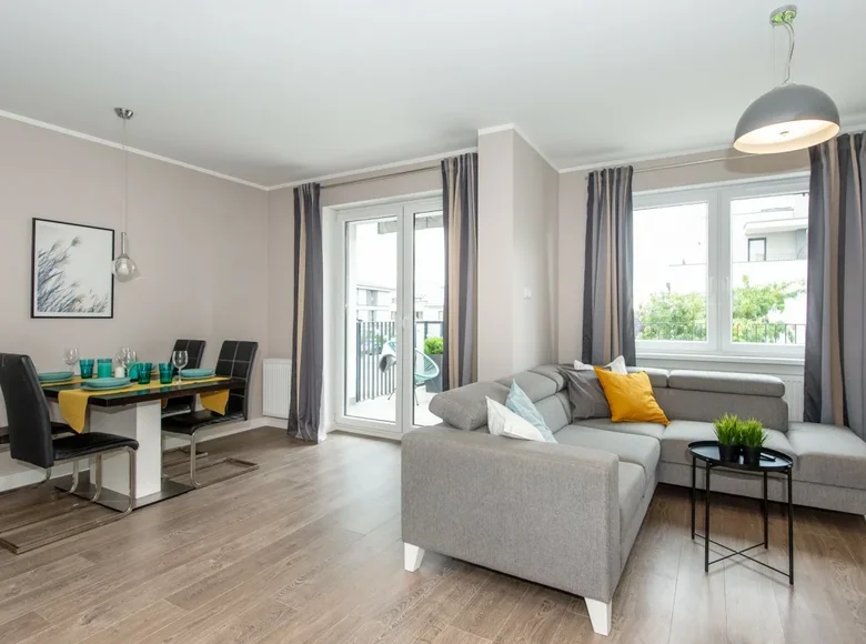 4 bedroom apartment 79 m² Dabrowka, Poland