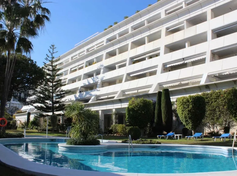 Mieszkanie 3 pokoi  Marbella, Hiszpania