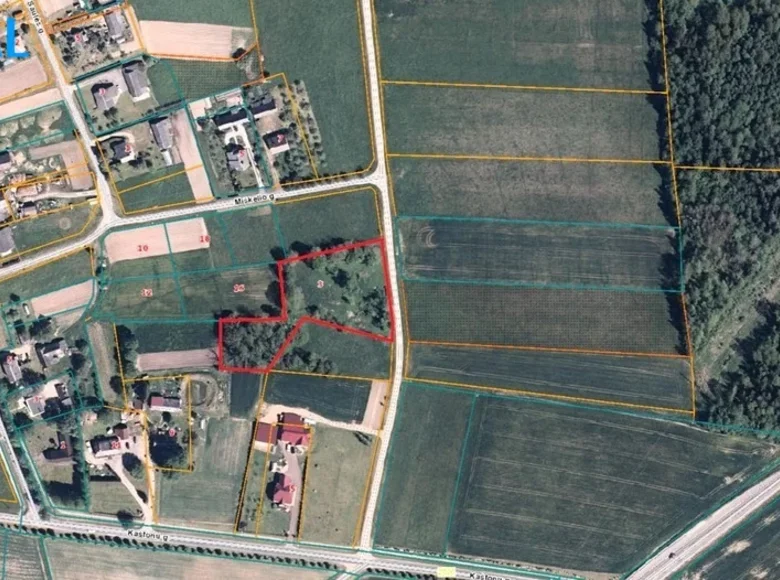 Atterrir  Serksnenai, Lituanie