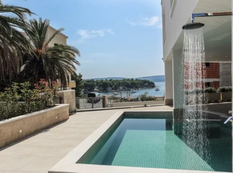 7 bedroom villa 363 m² Grad Trogir, Croatia