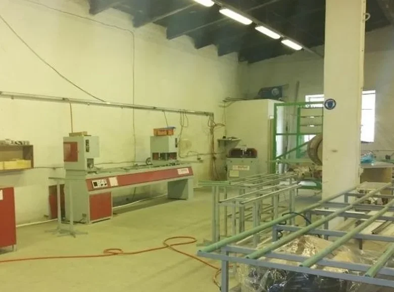 Propriété commerciale 1 440 m² à Riga, Lettonie