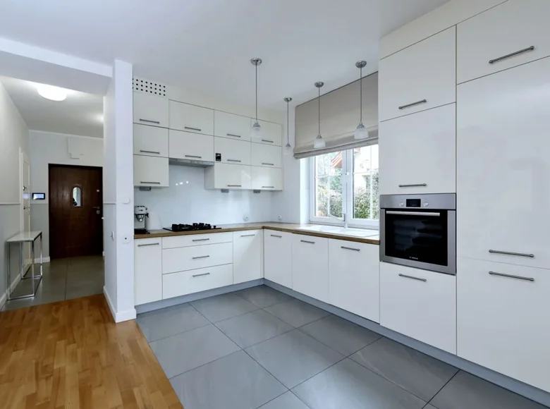 6 room apartment 151 m² Warsaw, Poland