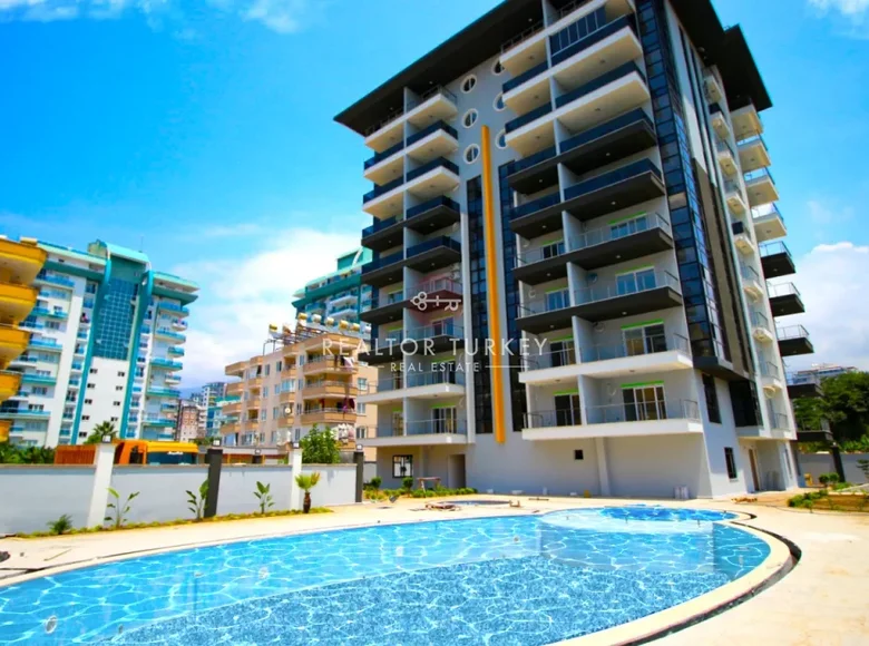 Квартира 1 комната 135 м² Махмутлар, Турция