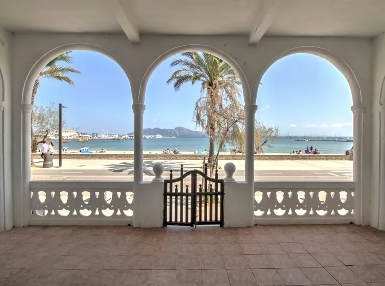 Castillo 8 habitaciones 480 m² Pollensa, Španjolska