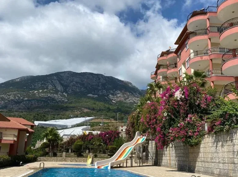 Квартира 3 комнаты 120 м² Яйлалы, Турция