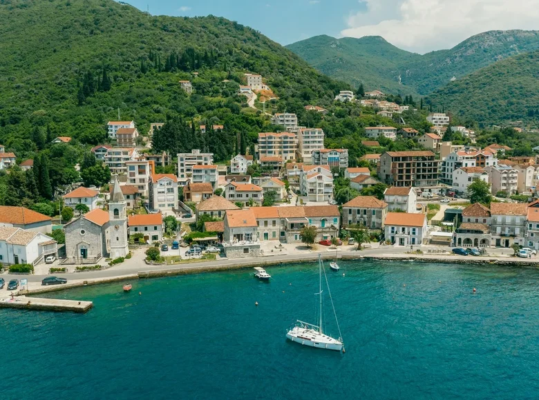 Villa de 6 habitaciones 170 m² Donja Lastva, Montenegro