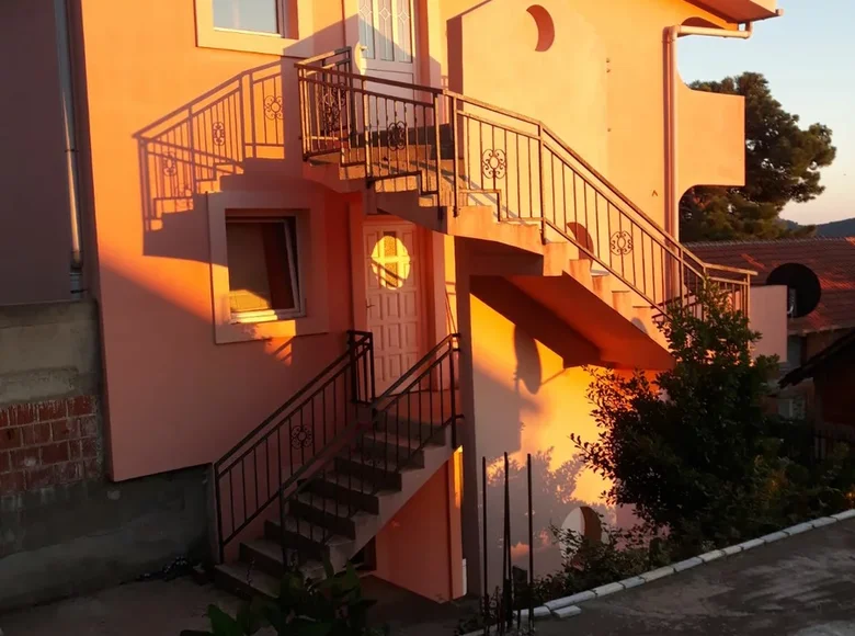 Mieszkanie 6 pokojów 300 m² Bar, Czarnogóra