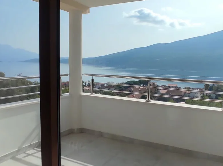 2 bedroom apartment  Đenovići, Montenegro