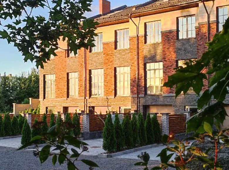 Таунхаус 281 м² Минск, Беларусь