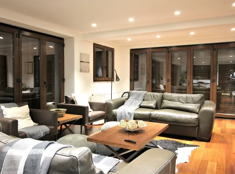 Dom 5 pokojów  w Pelendri, Cypr