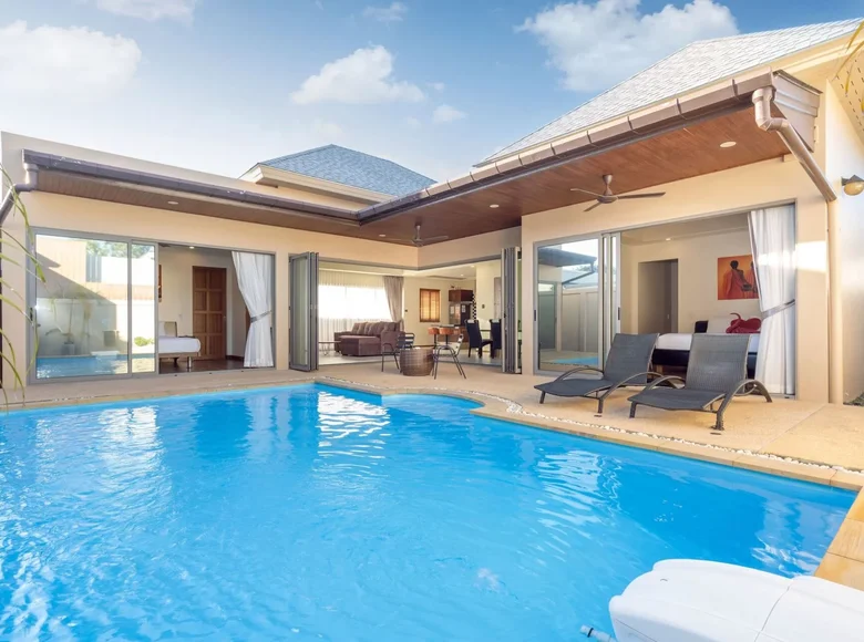 Villa mit 2 Schlafzimmern 120 m² Rawai, Thailand