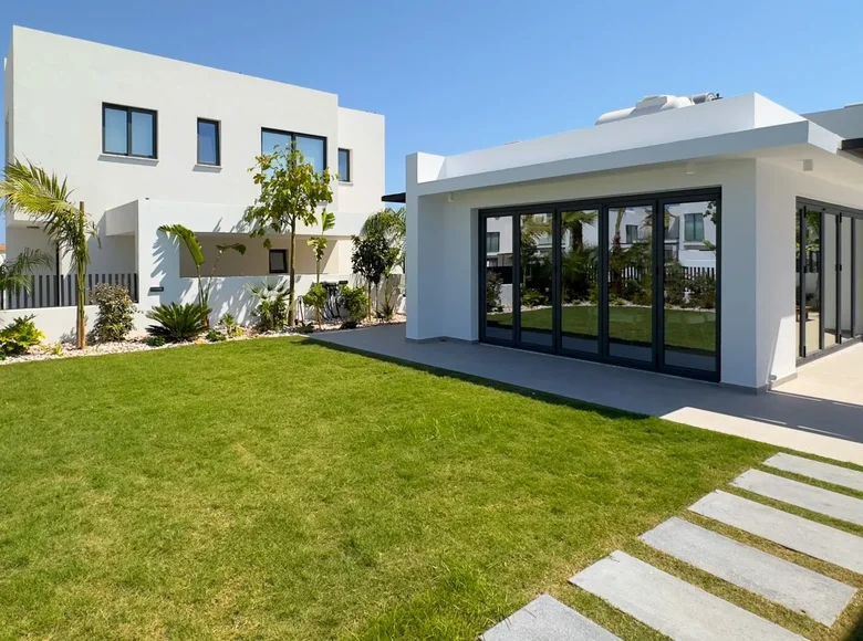 3 bedroom house 172 m² Paralimni, Cyprus