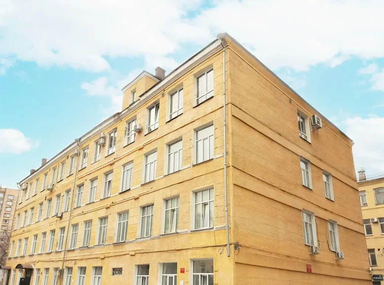 Office 1 727 m² in Moscow, Russia