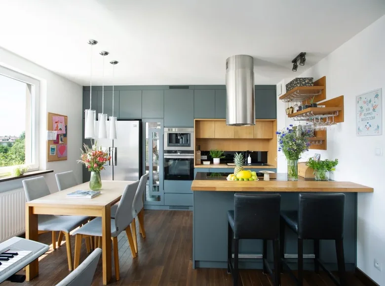 Commercial property 92 m² in Krakow, Poland