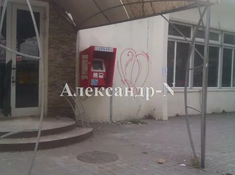 Tienda 500 m² en Odesa, Ucrania