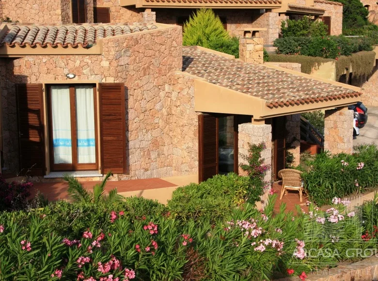 Villa mit 2 Schlafzimmern 93 m² La Trinitai e VignolaTrinita dAgultu e Vignola, Italien