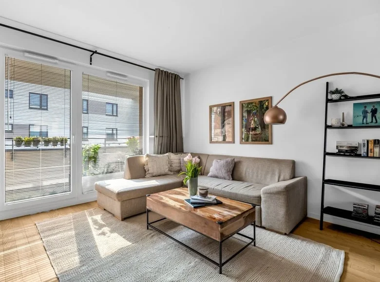 Mieszkanie 3 pokoi 71 m² Warszawa, Polska