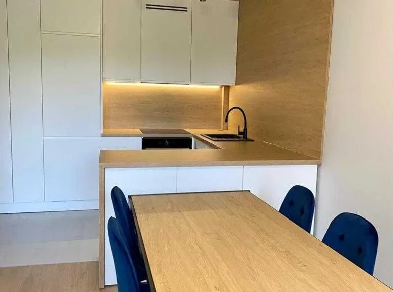 Mieszkanie 2 pokoi 38 m² w Warszawa, Polska