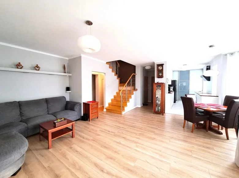 Commercial property 140 m² in Warsaw, Poland