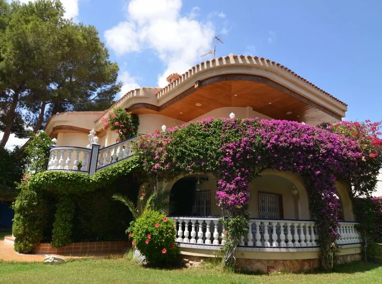 Villa de 4 dormitorios 206 m² Dehesa de Campoamor, Španjolska