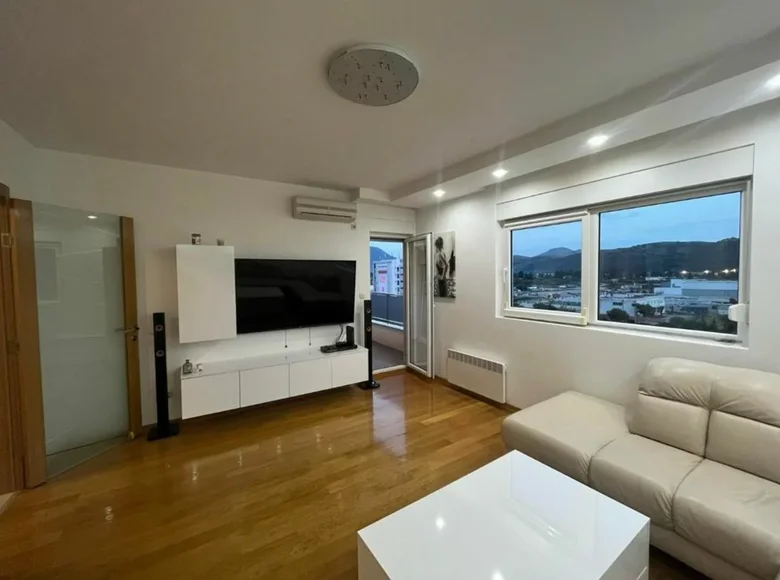 2 bedroom apartment 72 m² Bar, Montenegro