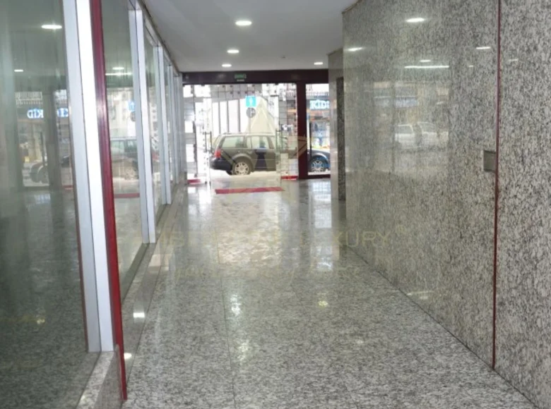 Магазин 89 м² Vila Nova de Gaia, Португалия