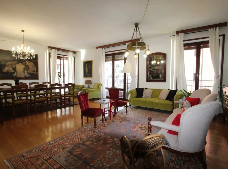 4 bedroom apartment 220 m² Milan, Italy
