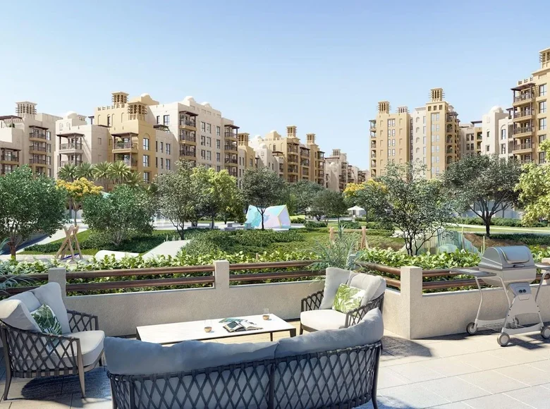4 bedroom apartment 245 m² Dubai, United Arab Emirates