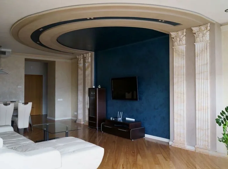 Mieszkanie 2 pokoi 90 m² Ryga, Łotwa