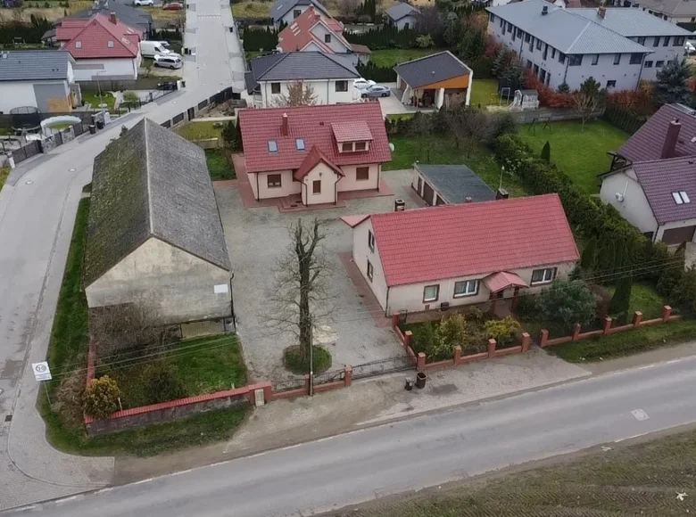 Магазин 600 м² Gowarzewo, Польша