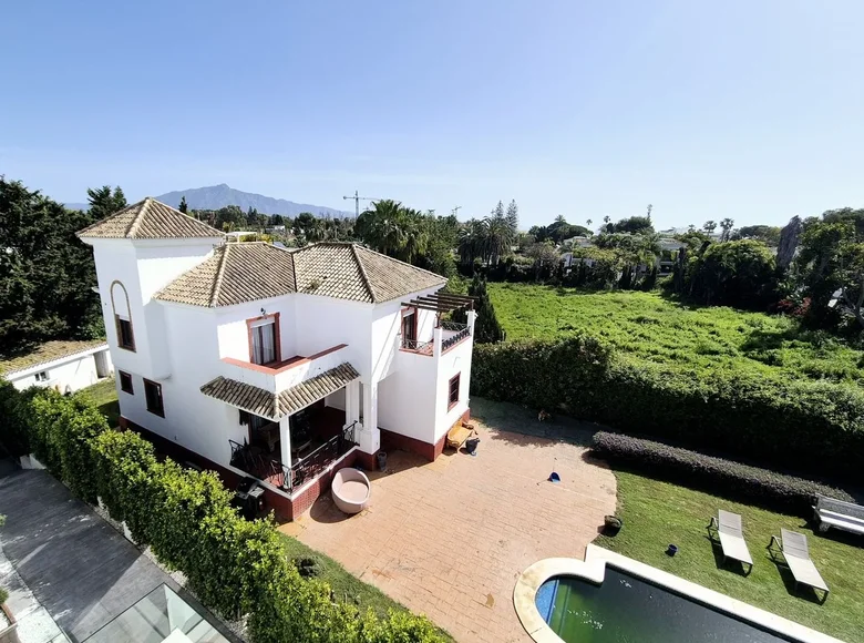 4 bedroom Villa 280 m² Estepona, Spain
