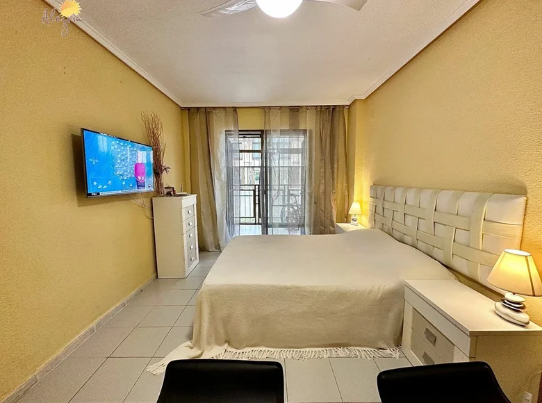Studio apartment 24 m² Torrevieja, Spain